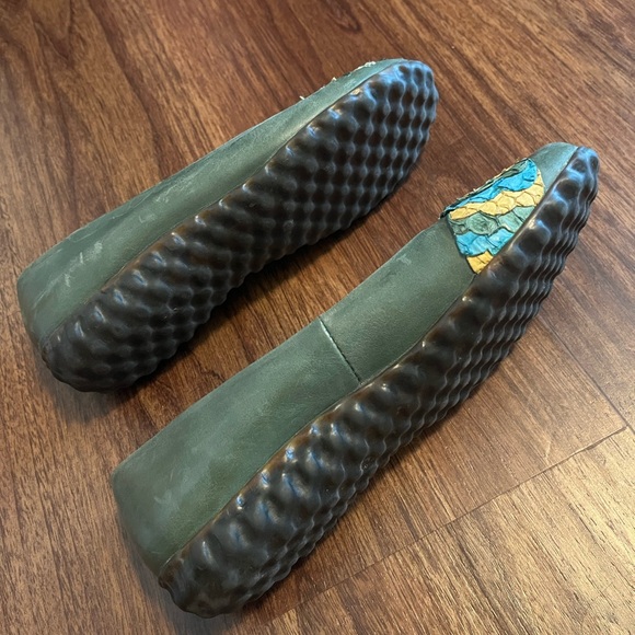 Super cute ballet flats with fish pattern. Safiya size 24cm (women’s 7 narrow). - Picture 5 of 6